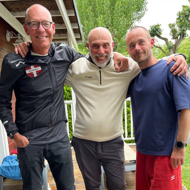 #141 Henrik Elsig , Magnus Hvid & Special guest host Trishul Cherns - The 6 days of France